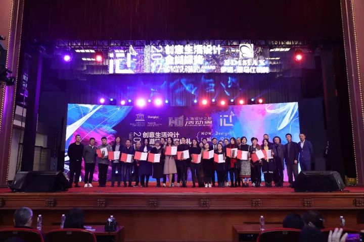 1511932263338229.jpg 2.jpg