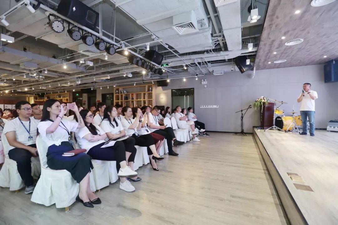 1533195899921783.jpg 1533195899921783.jpg