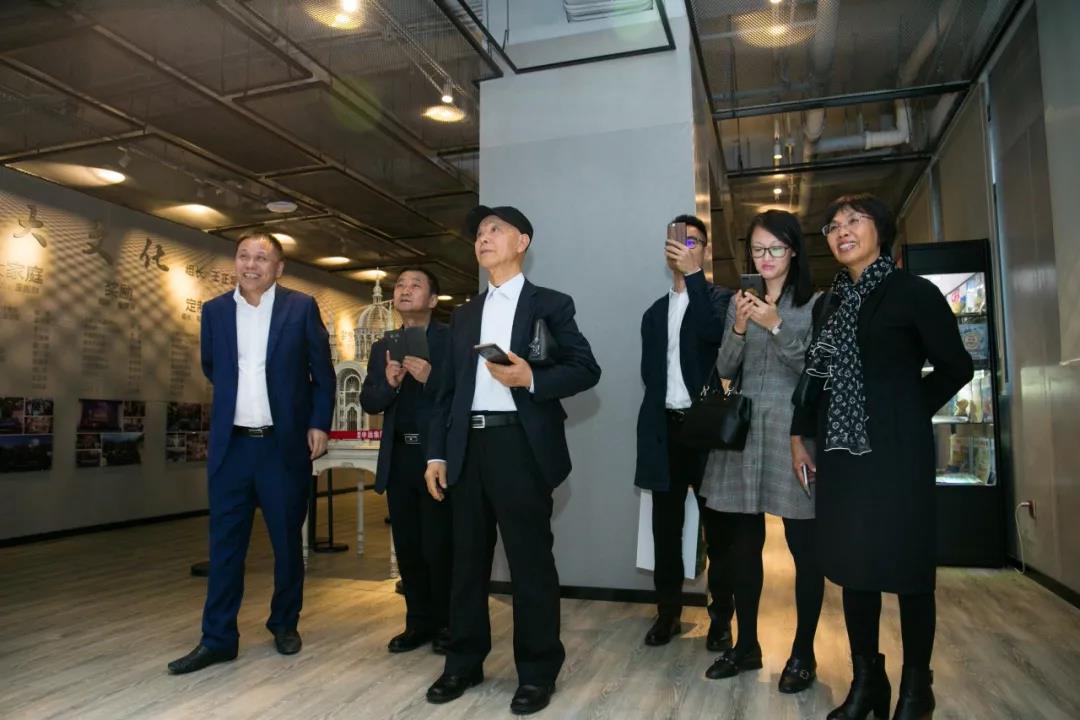 1541556927213437.jpg 1541556927213437.jpg